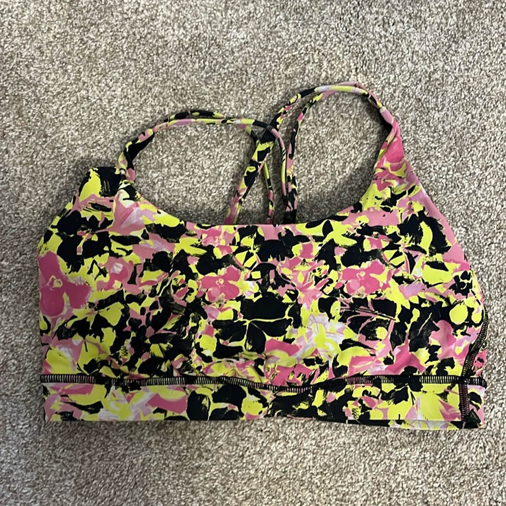Lululemon sports workout bra. Size 8